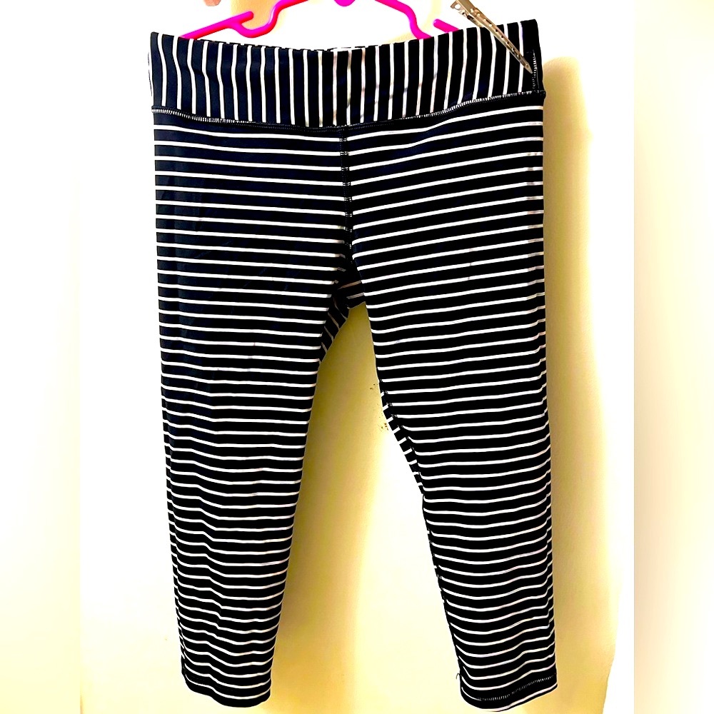 LULU LEMON Ivivva kids size 12 black & white stripe rainbow leggings, like new